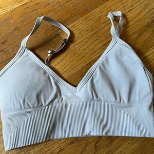 Lululemon workout bra gray